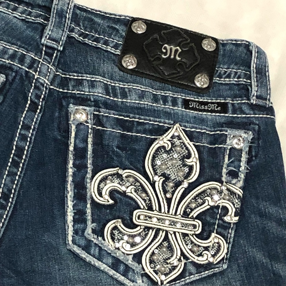 Miss Me Blue Jean Shorts with Embellished Back - Picture 3 of 10
